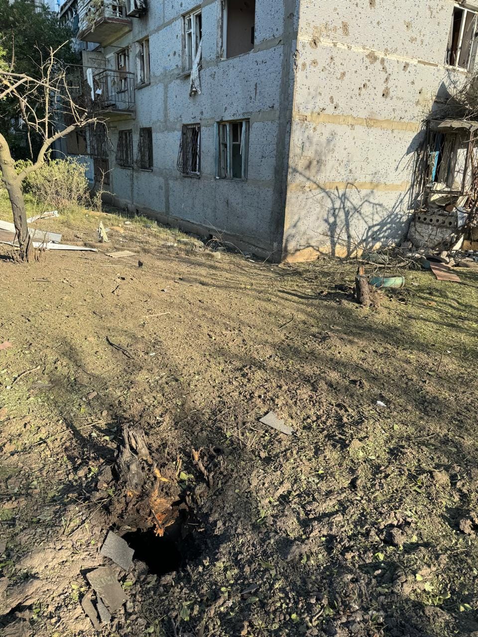 Двоє людей загинули під час обстрілу Курахового: фото — фото