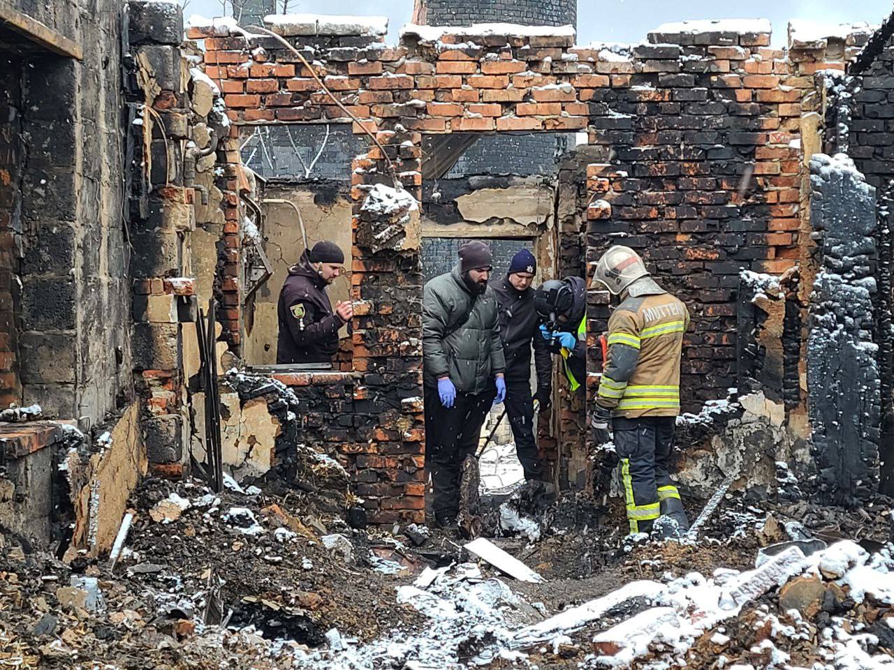 В ОВА уточнили, что в Харькове горела нефтебаза, из-за чего и произошла утечка топлива — фото