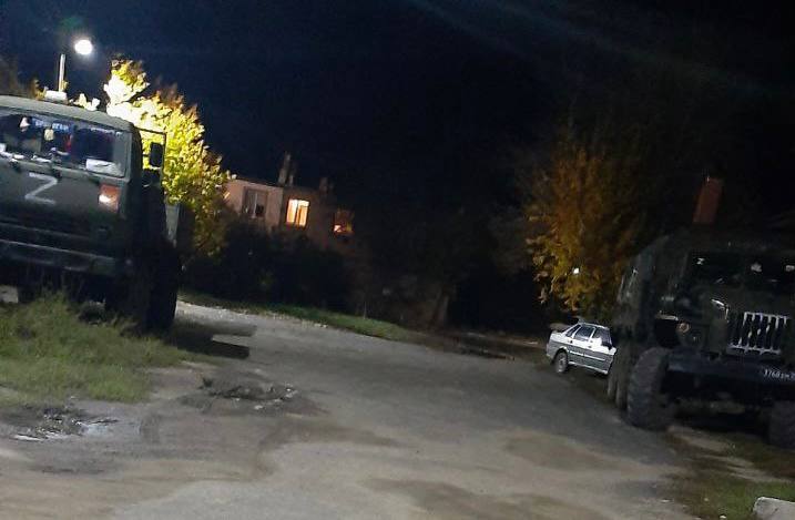 ВСУ ударили по гостинице с ”кадыровцами” на трассе ”Донецк-Мариуполь” — фото 1
