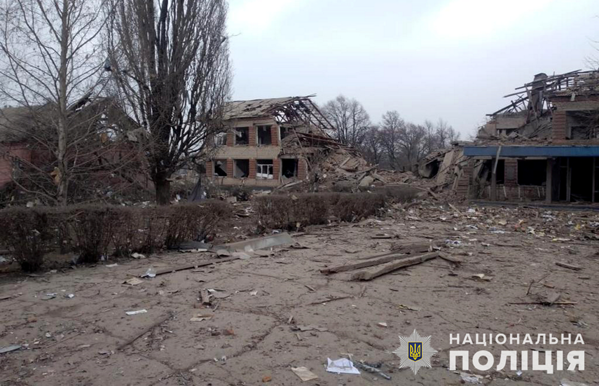 Россияне плотно обстреливают Запорожскую область: есть погибшая — фото