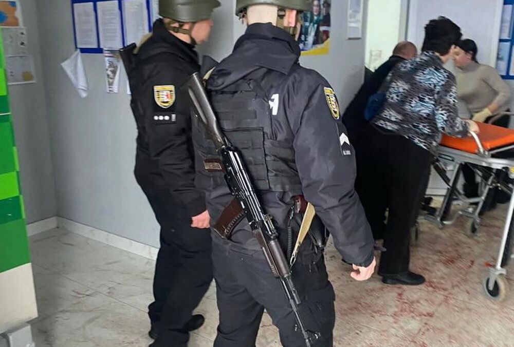 Подрыв гранат на Закарпатье: депутат спорил, выступая против выделения главе общины премий во время войны