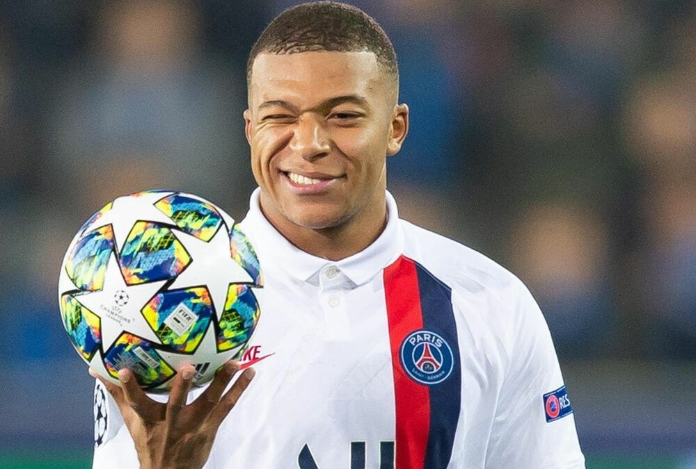 Инфографика: топ-10 самых дорогих футболистов мира в апреле