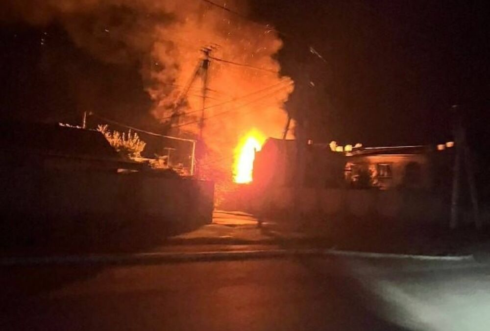 Російські військові вдарили по житлових будинках у Херсоні