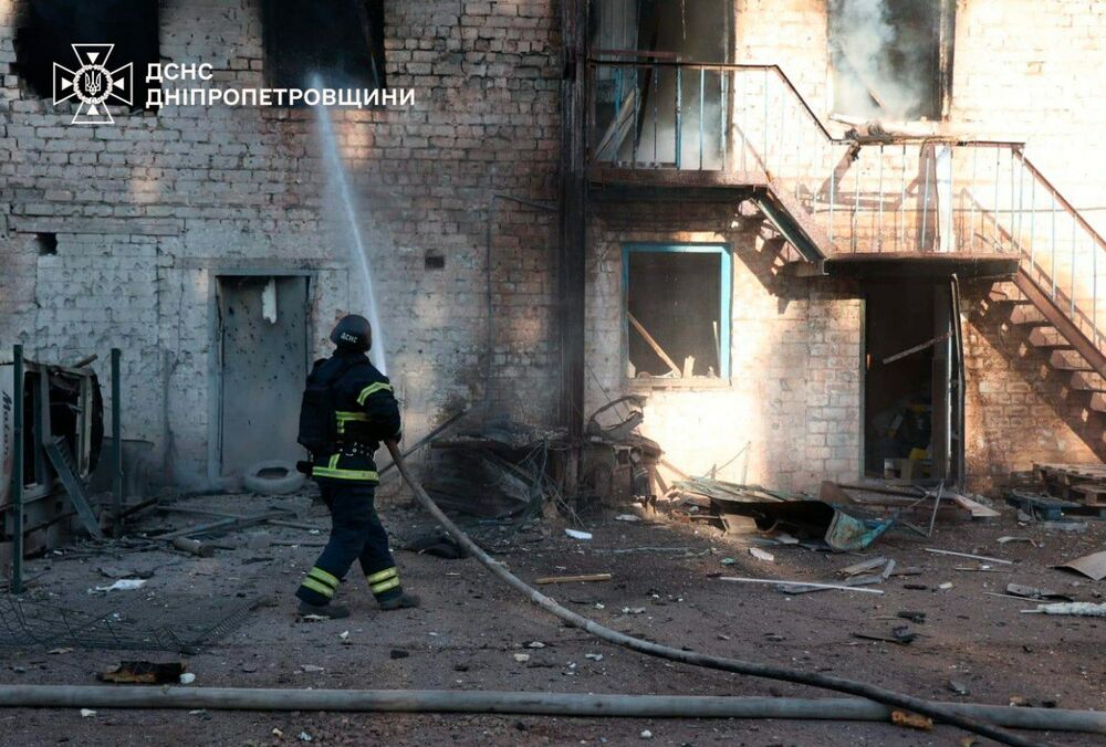 Россияне повторно ударили дронами по Кривому Рогу Россияне повторно ударили дронами по Кривому Рогу