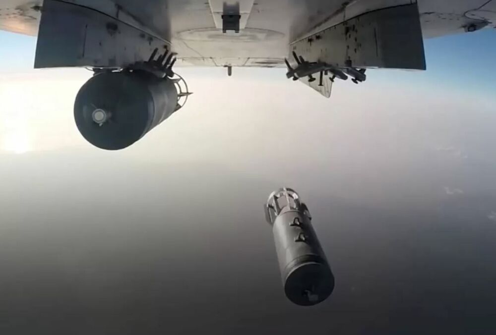 Росіяни зруйнували багатоквартирний будинок на Сумщині: двоє загиблих, під завалами можуть бути люди