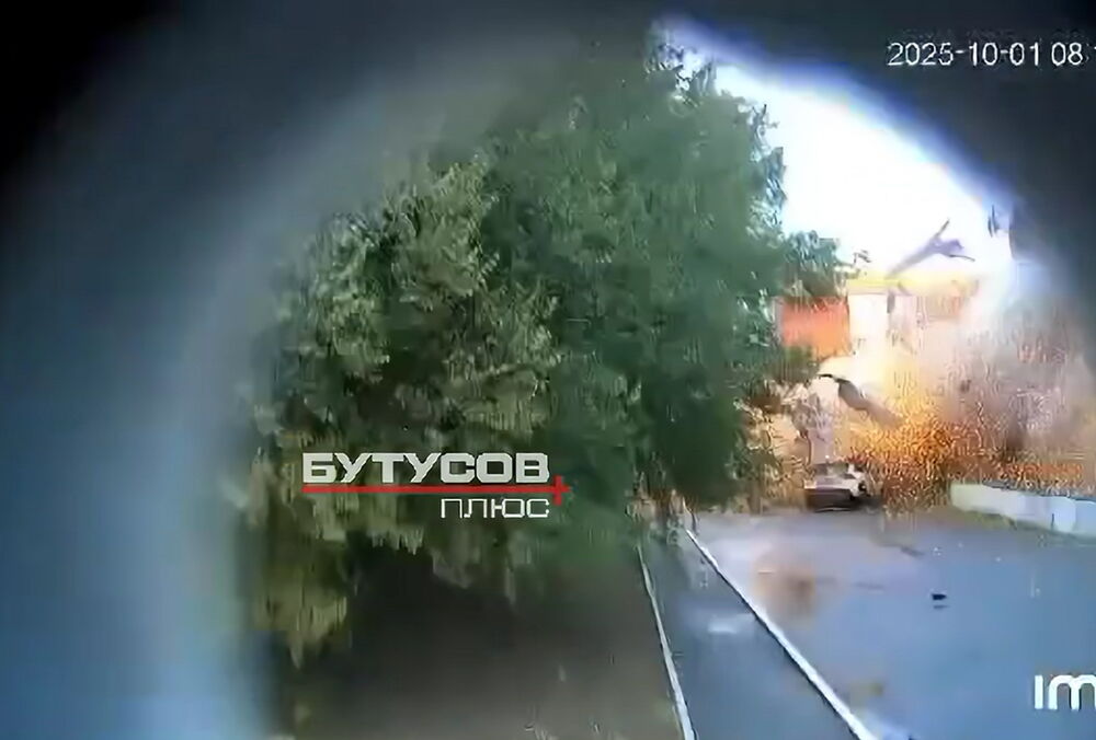 Появилось видео с моментом удара дрона по экс-главе оккупационной администрации Новой Каховки