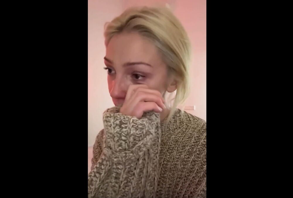 Ивлеева записала 20-минутное видео, где она плачет и просит прощения у ”российского народа” Ивлеева записала 20-минутное видео, где она плачет и просит прощения у ”российского народа”