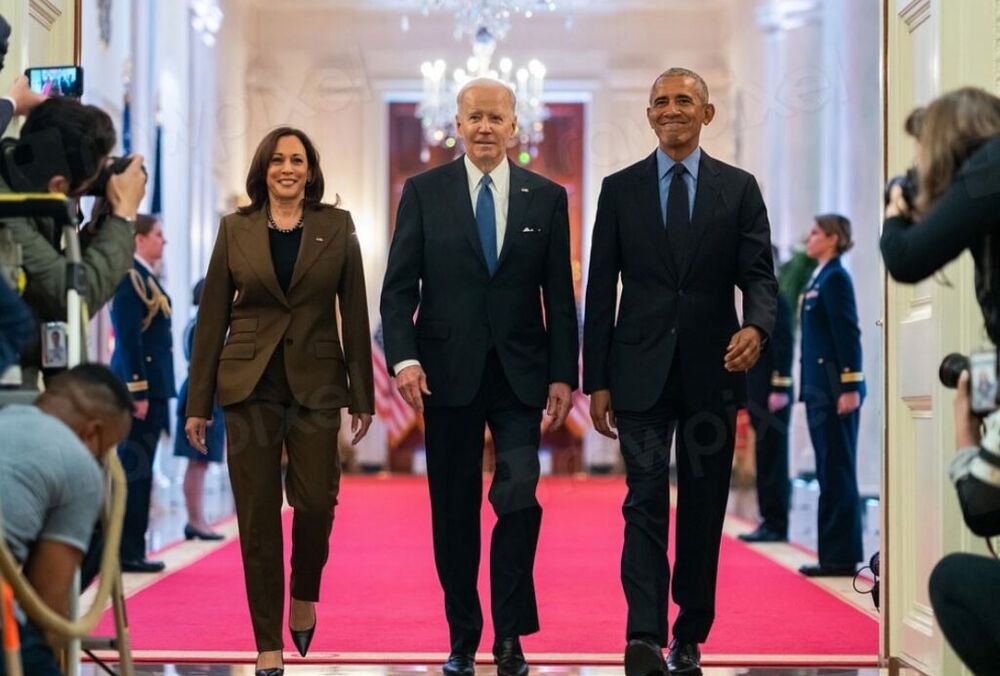 Обама публічно підтримає кандидатуру Гарріс, - ЗМІ