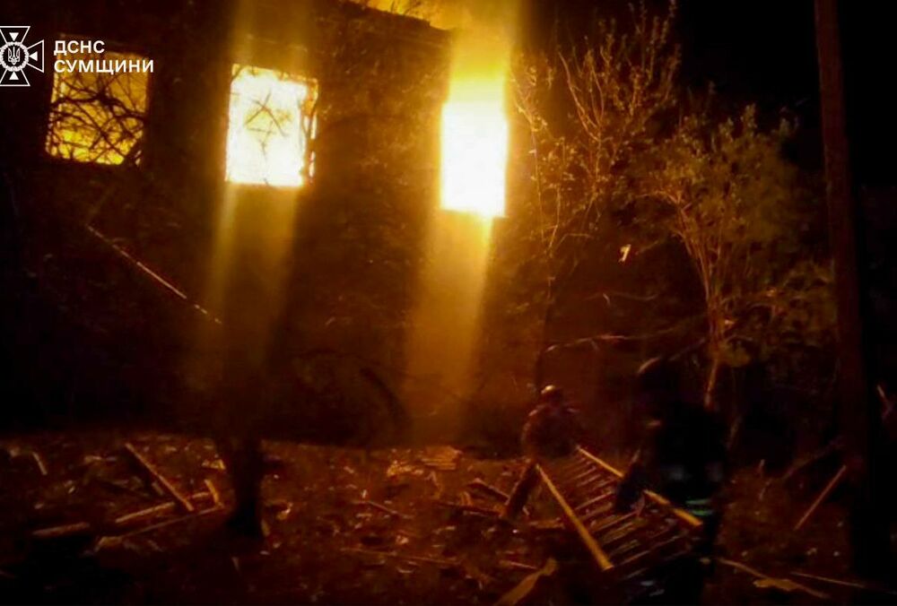 В Сумской области после российских обстрелов вспыхнули пожары в Белопольской громаде