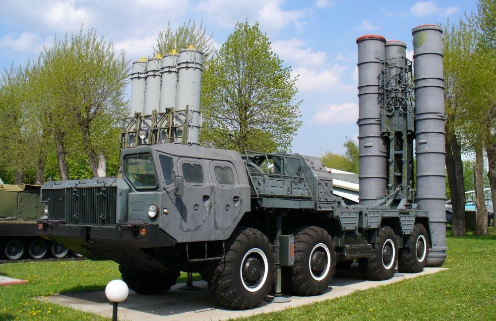 Беларусь перемещает ЗРК ”С-300”: подробности 