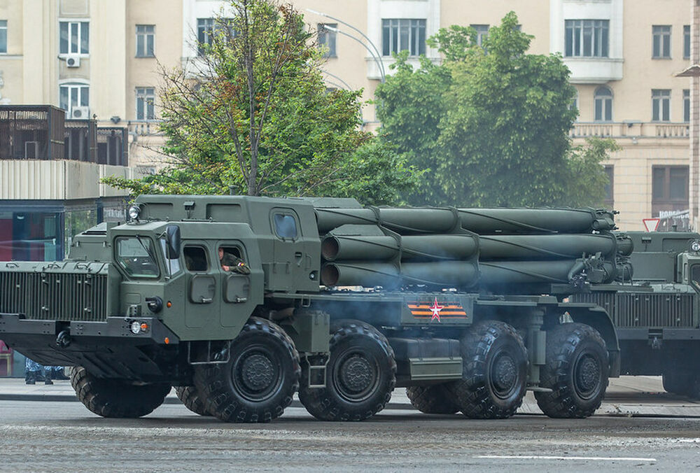 Из-за нехватки вооружения Россия использует стратегические запасы, - разведка