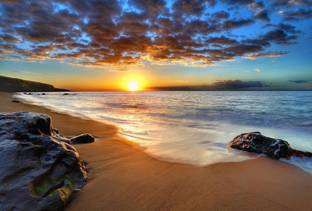 Лікарі назвали категорії людей, яким заборонено засмагати