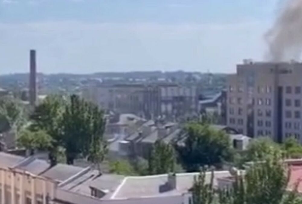 У Донецьку пролунали вибухи біля офісу Пушиліна: відео