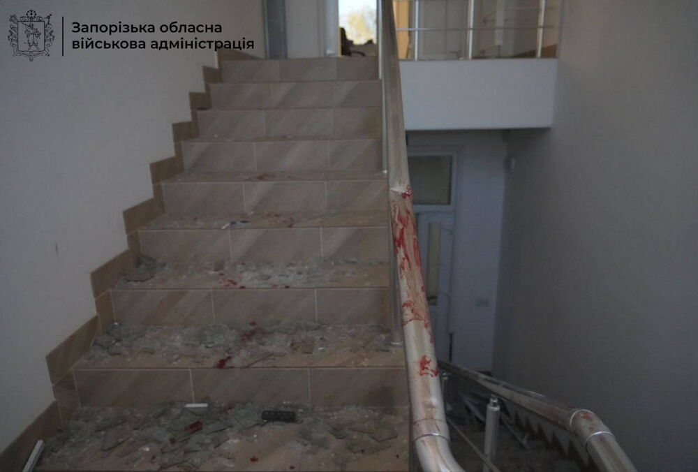 Одна людина загинула, 18 постраждали внаслідок атаки на Запоріжжя: фото