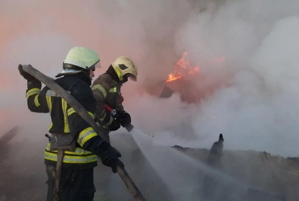  Россия ночью нанесла удар дронами-камикадзе по Киевской области 