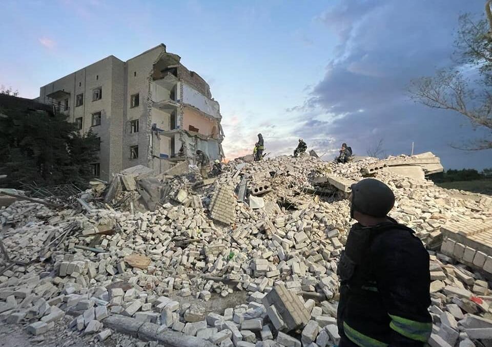 Окупанти завдали ракетного удару по місту Часів Яр: є загиблі Окупанти завдали ракетного удару по місту Часів Яр: є загиблі