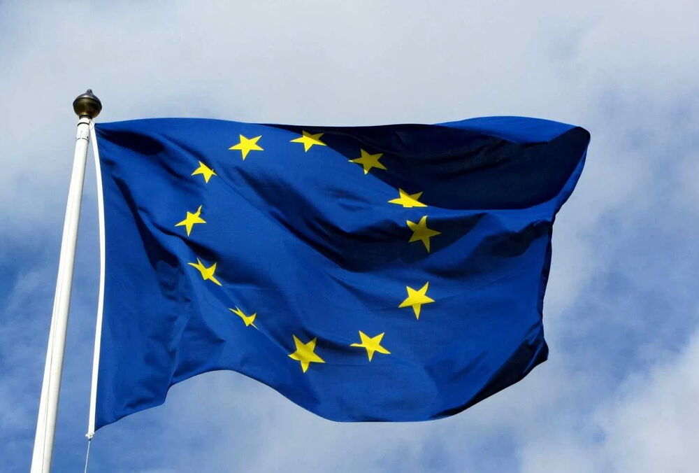 В ЄС відреагували на рішення МЗС призупинити консульські послуги для чоловіків за кордоном