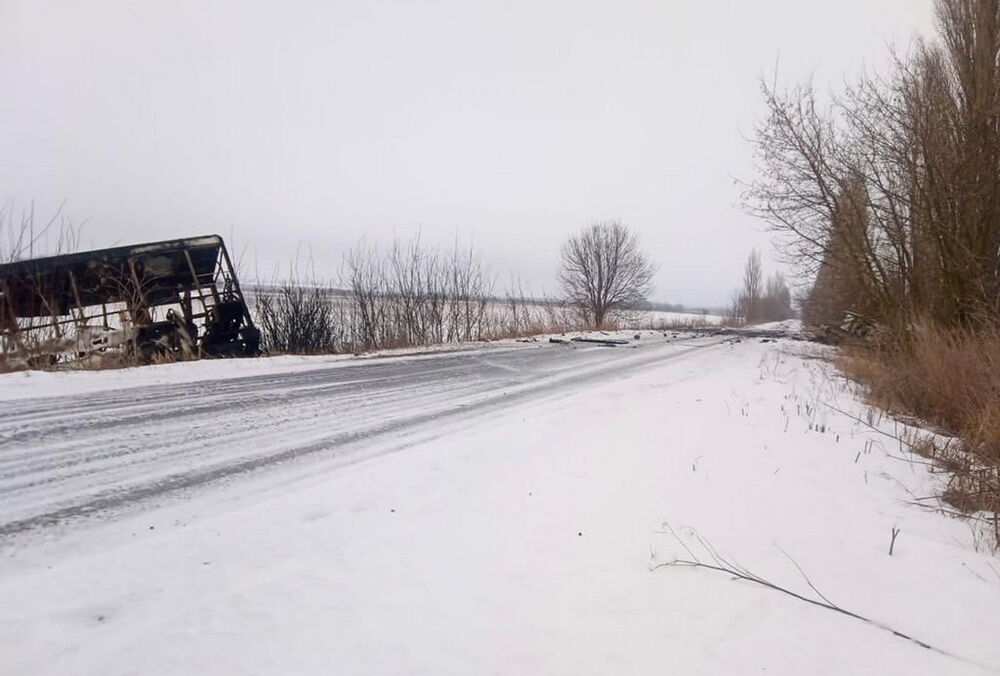 Россияне ударили по маршрутке с пассажирами в Сумской области: фото