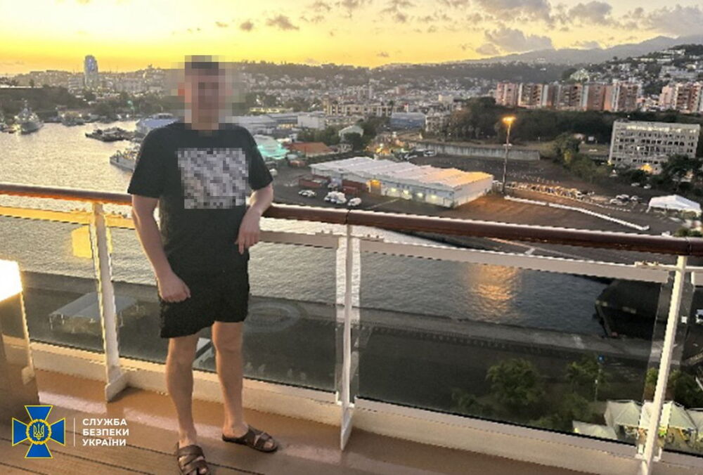 Київський суддя підробив документи, щоб у розпал війни відпочити на Карибах