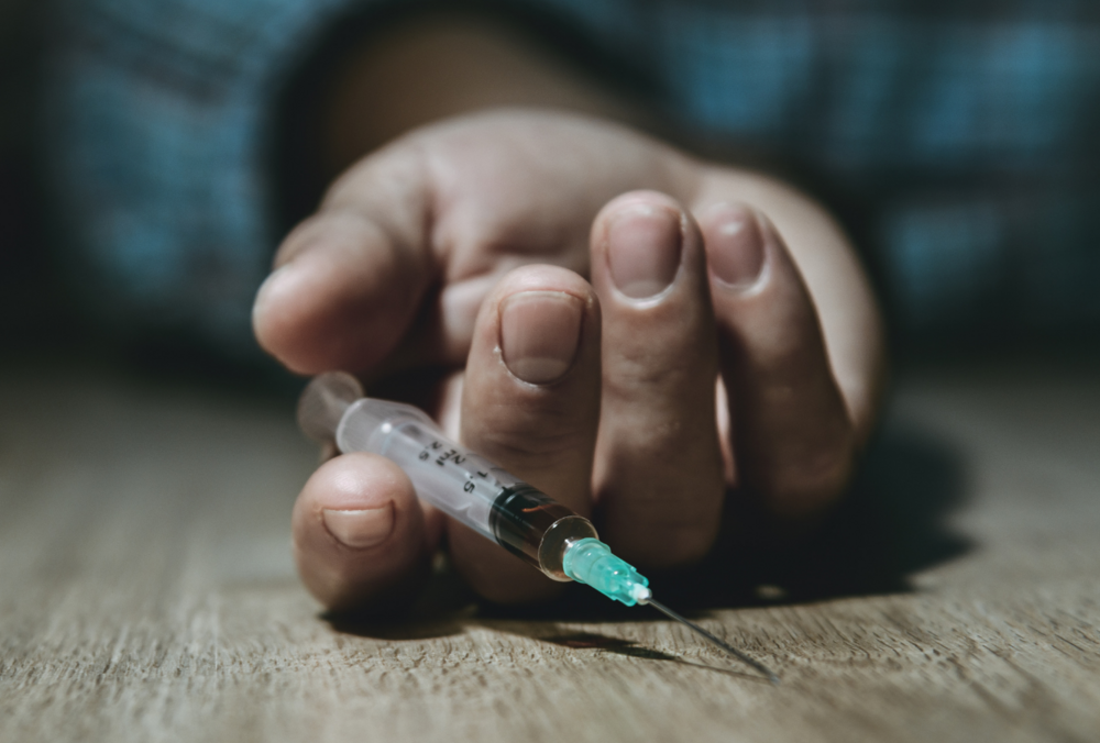 В хостеле Симферополя нашли тела оккупантов, они отравились наркотиками В хостеле Симферополя нашли тела оккупантов, они отравились наркотиками