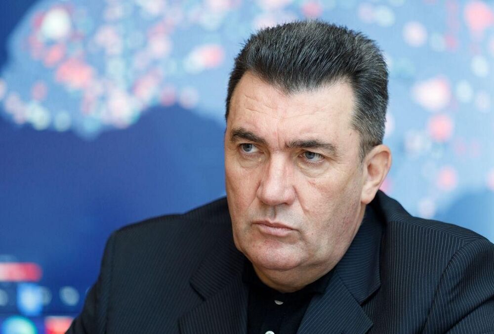 Данилов: Украина вправе бить по территории РФ собственным вооружением