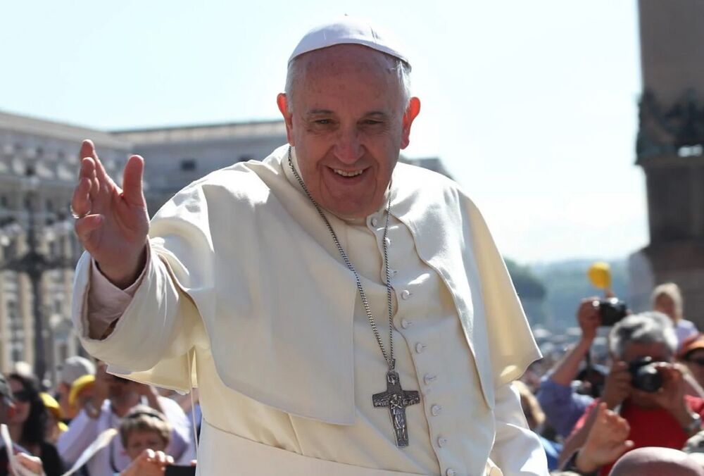 Дипломат назвал источник информации Папы Римского о войне в Украине 