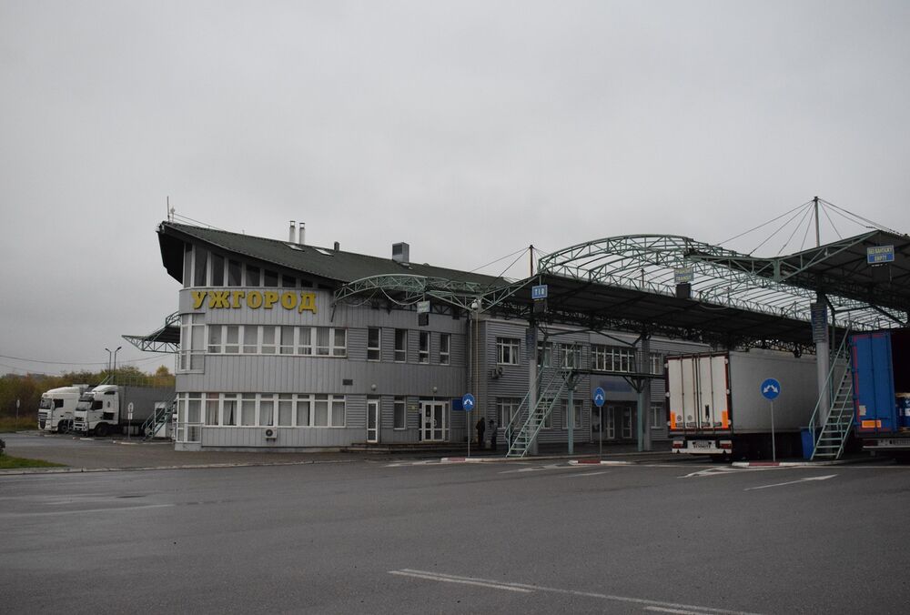 Движение грузовиков на границе со Словакией временно разблокировано