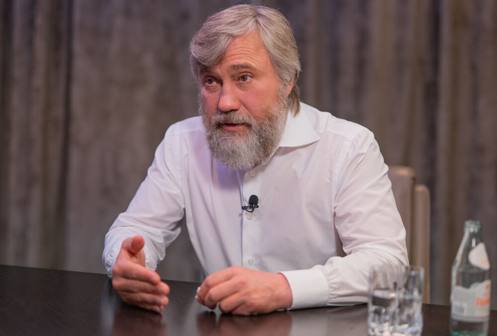 Новинський склав повноваження нардепа, ”йде” до церкви Новинський склав повноваження нардепа, ”йде” до церкви
