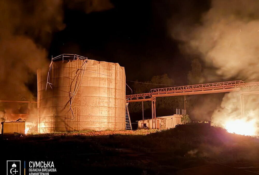 Росіяни обстріляли завод з виробництва біоетанолу у Сумській області: фото