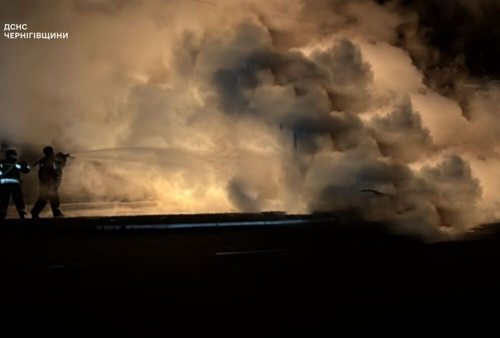 Россияне атаковали автозаправочные станции в Чернигове и пригороде