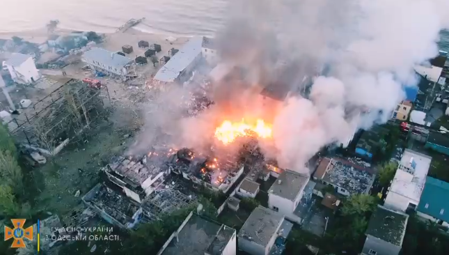 Ракетный удар по Затоке: уничтожены 7 баз отдыха, повреждены 15 частных домов (фото, видео)