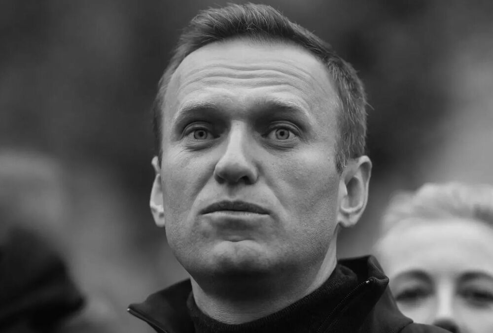 У РФ назвали причину смерті Навального: лікар каже, з таким діагнозом помирають не так, як описала ФСВП