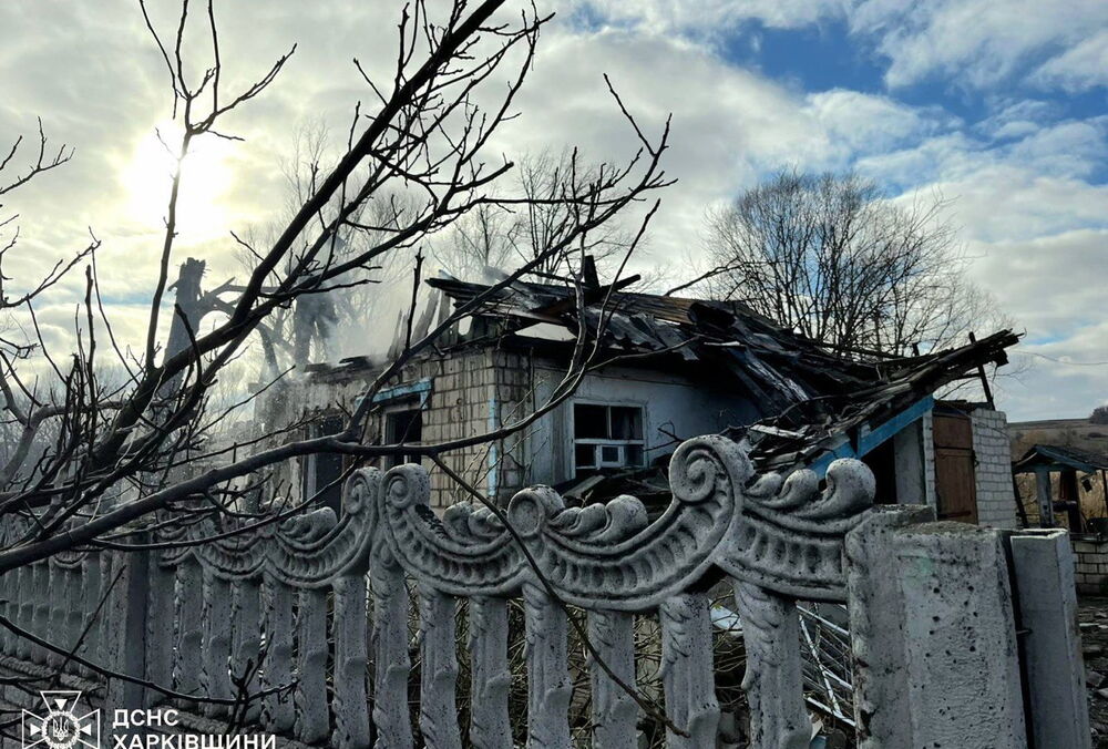 Россияне нанесли авиаудар по жилым домам в Харьковской области: фото