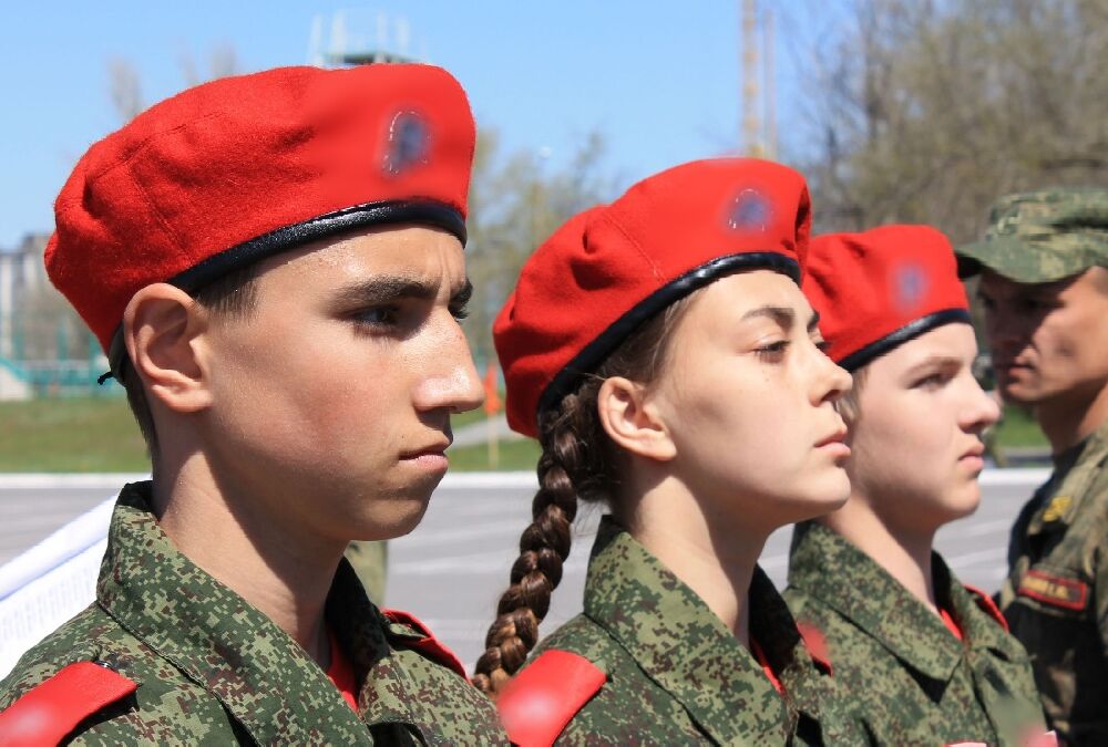 В РФ активизировали подготовку детей к войне В РФ активизировали подготовку детей к войне