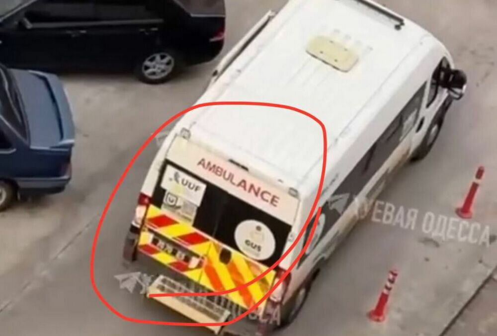 ТЦК на реанімобілі в Одесі: жінка попросила військових залякати колишнього чоловіка мобілізацією ТЦК на реанімобілі в Одесі: жінка попросила військових залякати колишнього чоловіка мобілізацією