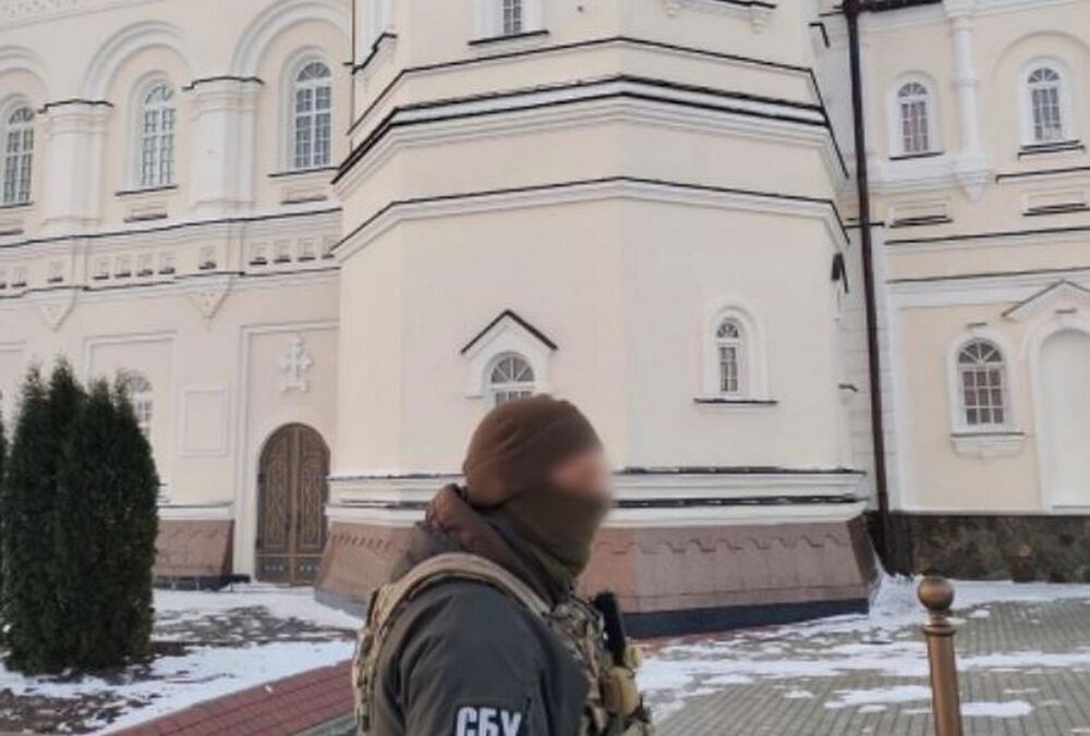 СБУ пришла с обысками в Почаевскую лавру