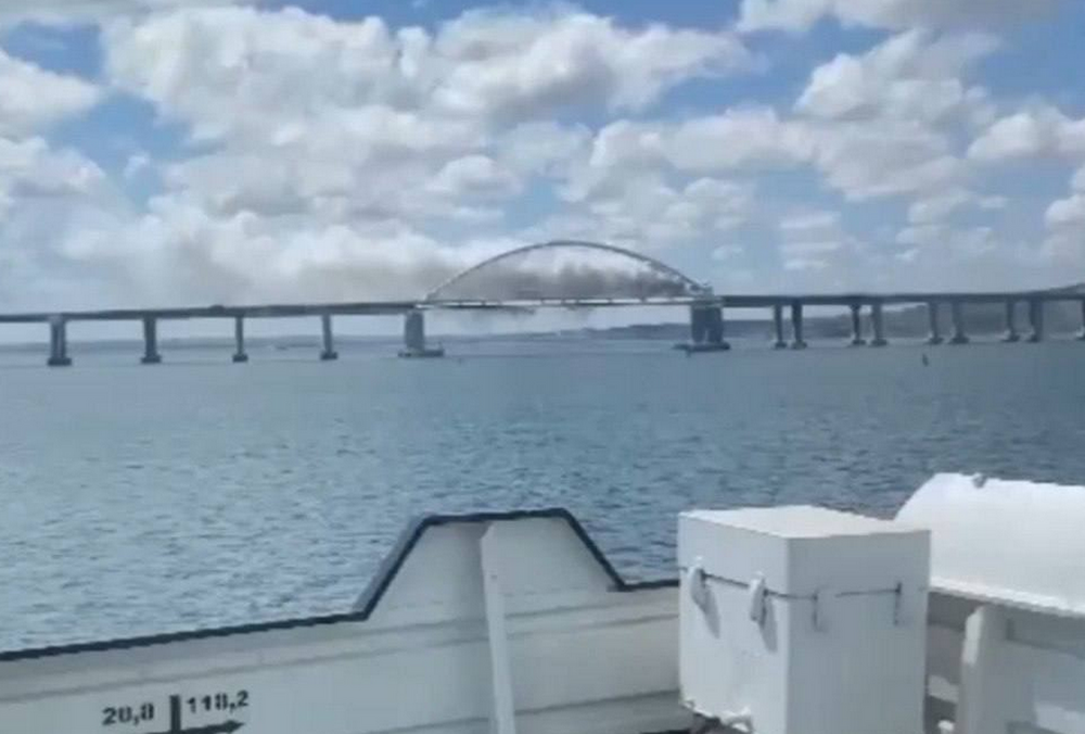 У Керчі знову пролунали вибухи