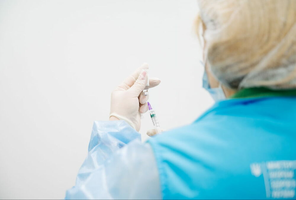 В Минобразования рассказали, сколько учителей получили прививку от коронавируса 