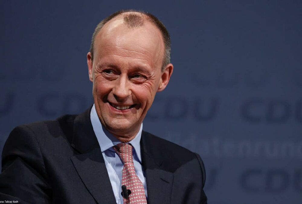 Майбутній голова партії Меркель підтримав передачу зброї Україні