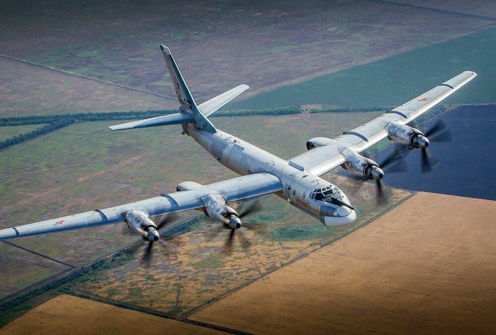 Россия подняла в небо 12 бомбардировщиков: в ВСУ не исключают атаки