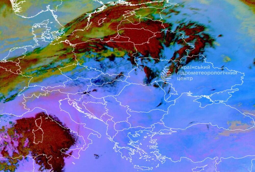 Синоптики спростували повідомлення про те, що Україну накриє пил із Сахари