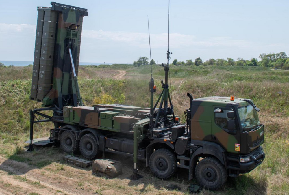 Франція передасть Україні ракети і бронетехніку