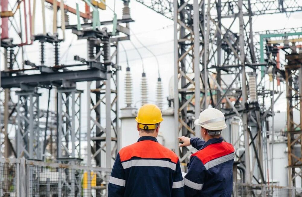  ”Укрэнерго” сообщает о системной аварии в энергетике в связи с ударами 