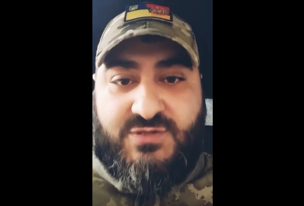 ”Ідіть сюди, рийте окопи і збирайте кишки, якщо ми не гідні”, - військовий гнівно звернувся до Фаріона.