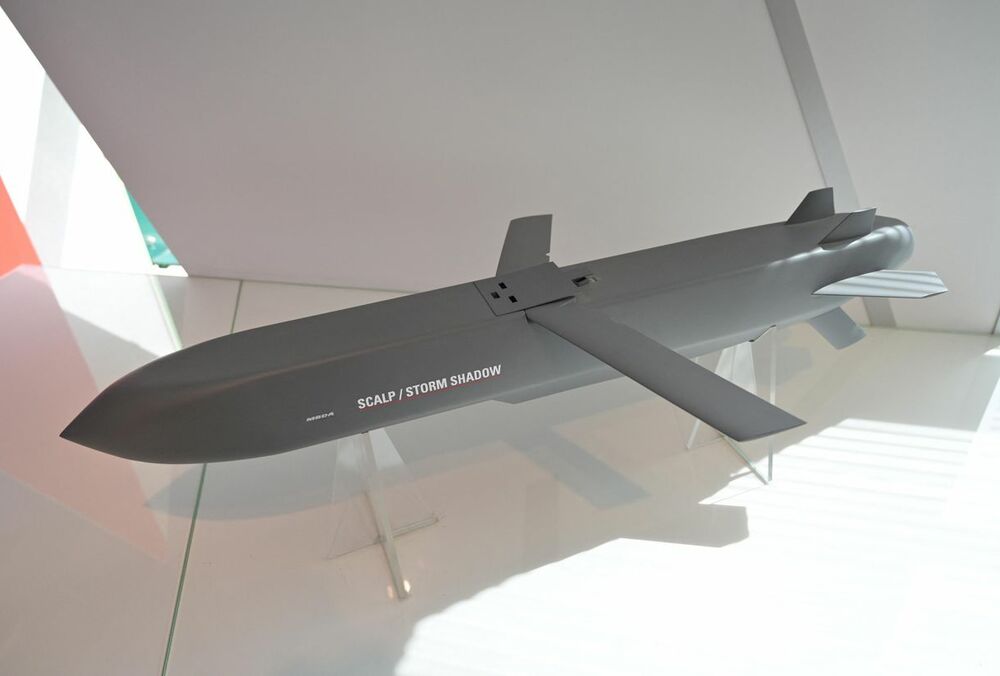 Франция передаст Украине новую партию дальнобойных ракет, - Макрон