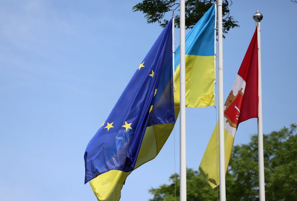 Европарламент поддержал начало переговоров о вступлении Украины в ЕС