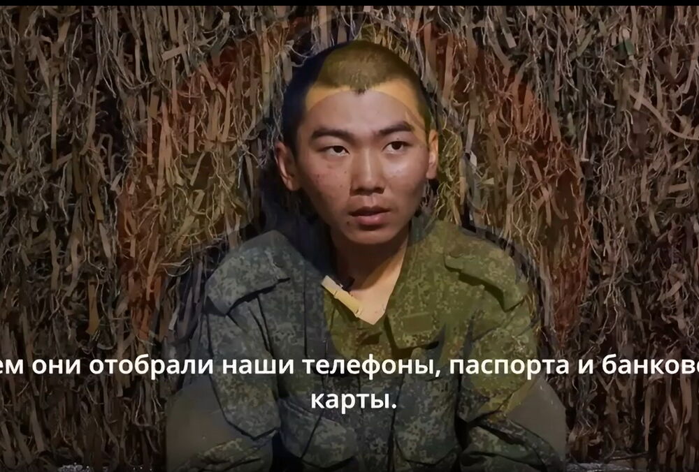 Китаєць, який потрапив у полон ЗСУ, каже, що росіяни кидають іноземців на штурм, відбираючи паспорти: відео Китаєць, який потрапив у полон ЗСУ, каже, що росіяни кидають іноземців на штурм, відбираючи паспорти: відео