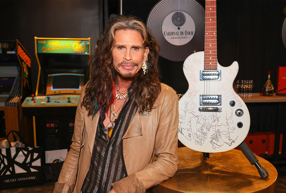 Солиста группы Aerosmith обвинили в сексуальном насилии