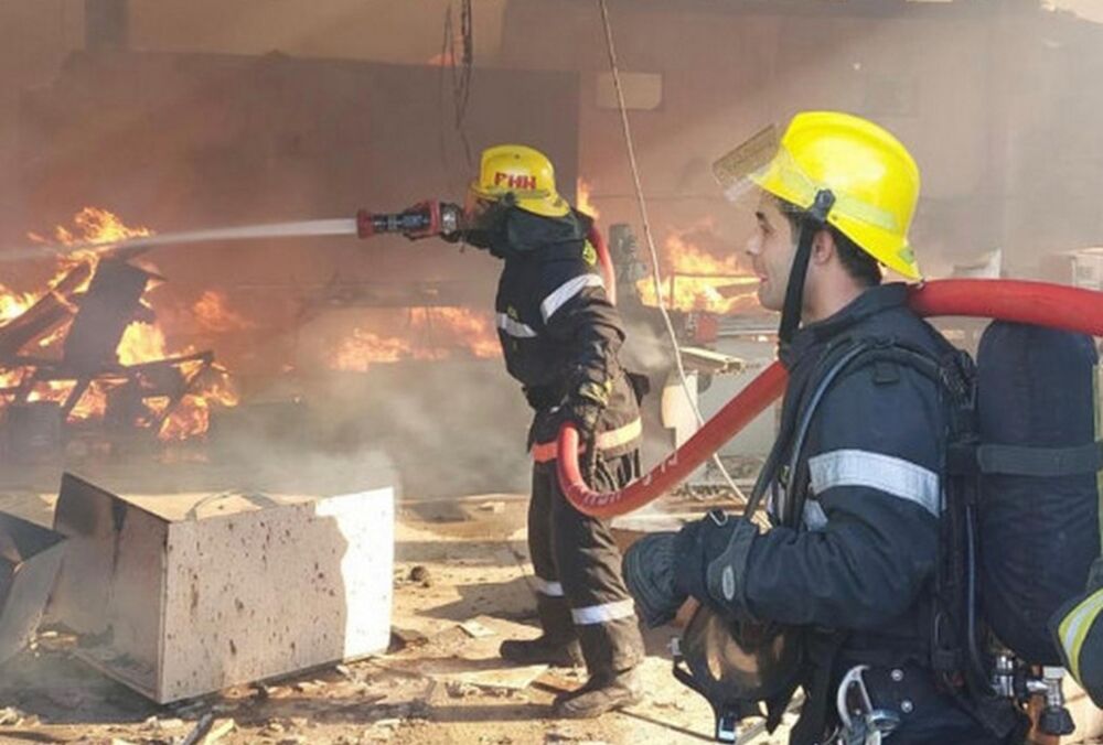 В Баку произошел взрыв в мебельном цехе
