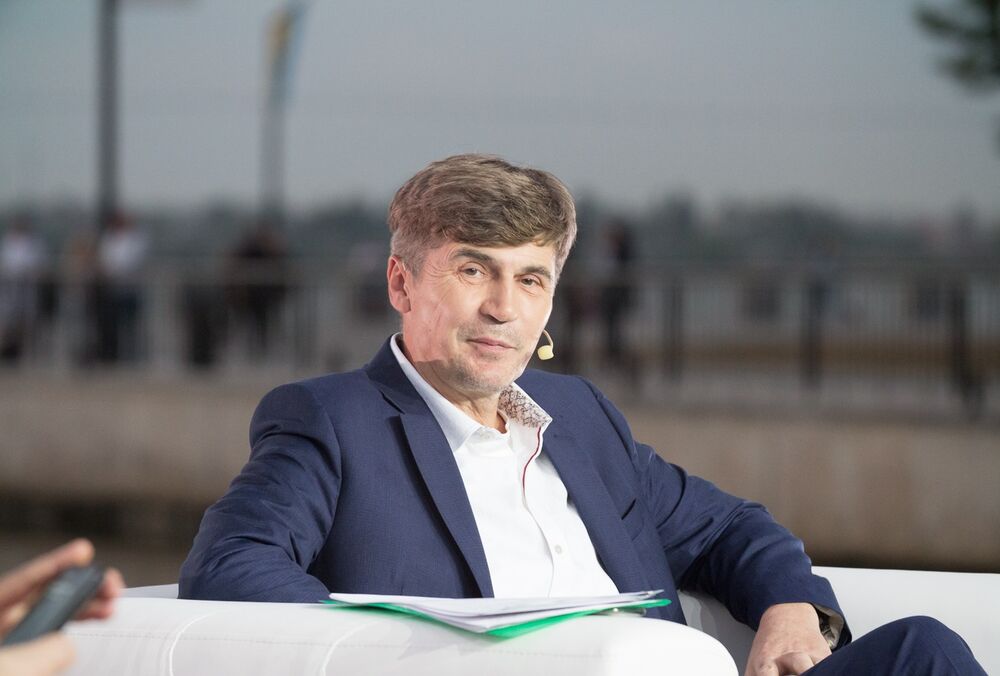 Пьяный экс-нардеп закатил скандал в отделении полиции - СМИ (Видео) Пьяный экс-нардеп закатил скандал в отделении полиции - СМИ (Видео)